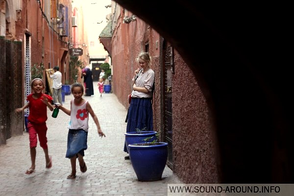 As elsewhere in the world, the children of Morocco - fun and curious